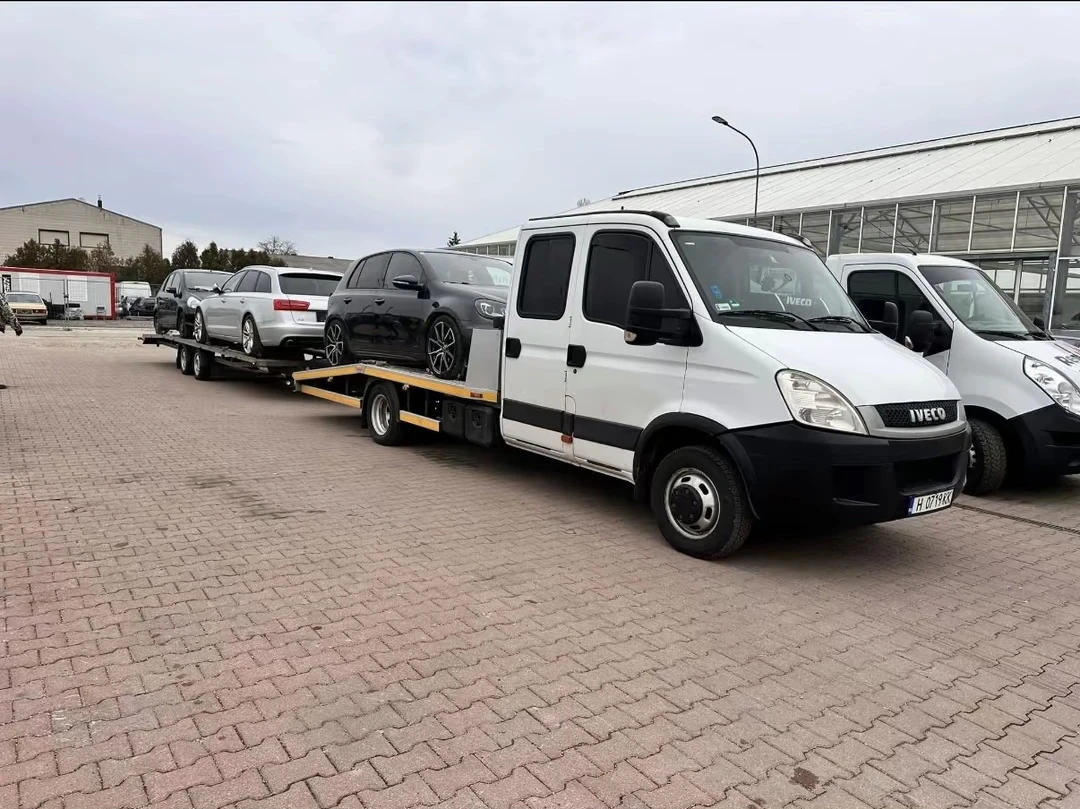 Iveco Daily, снимка 10 - Бусове и автобуси - 53881170