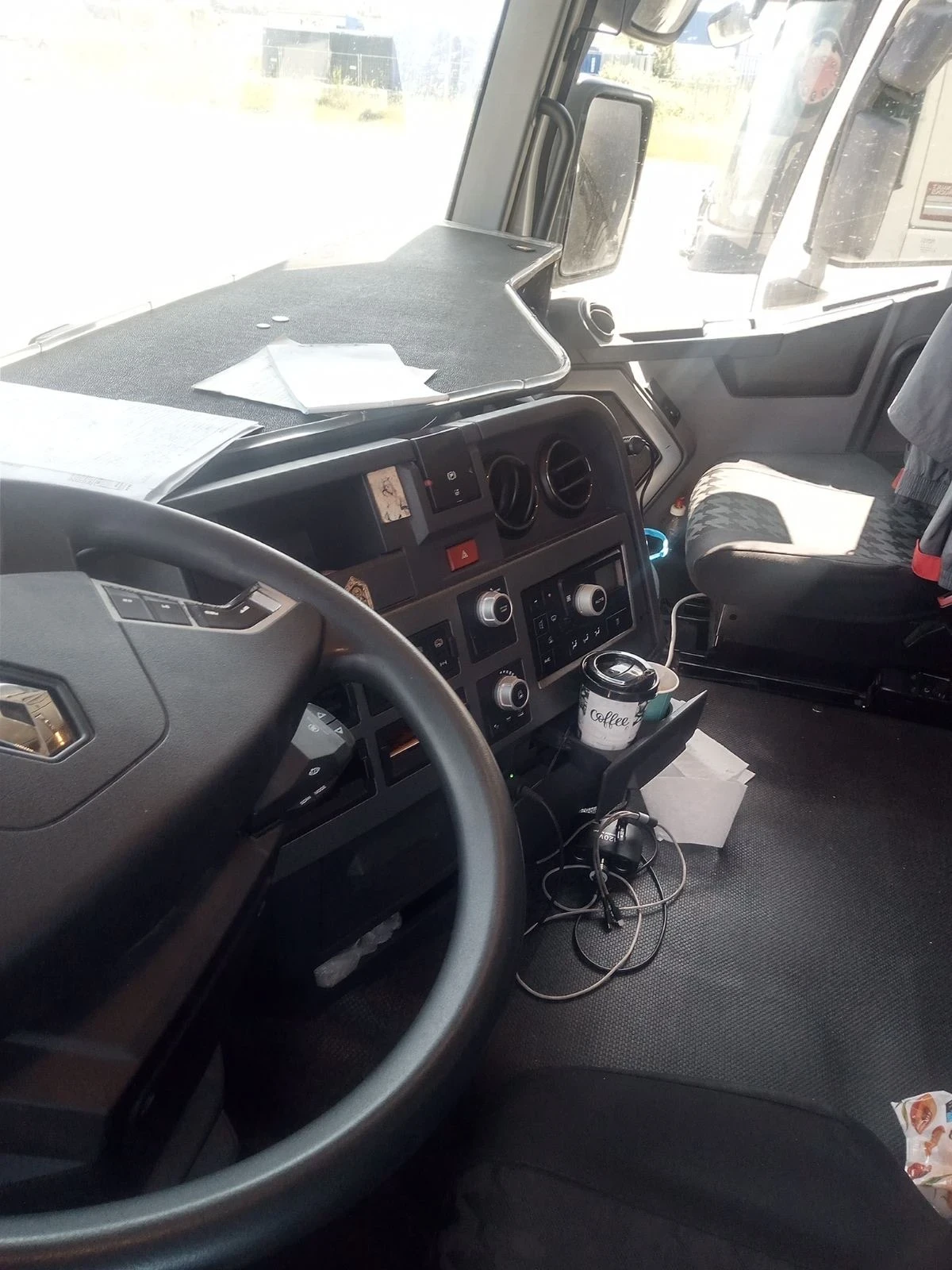 Renault T 440 FH13 - изображение 7