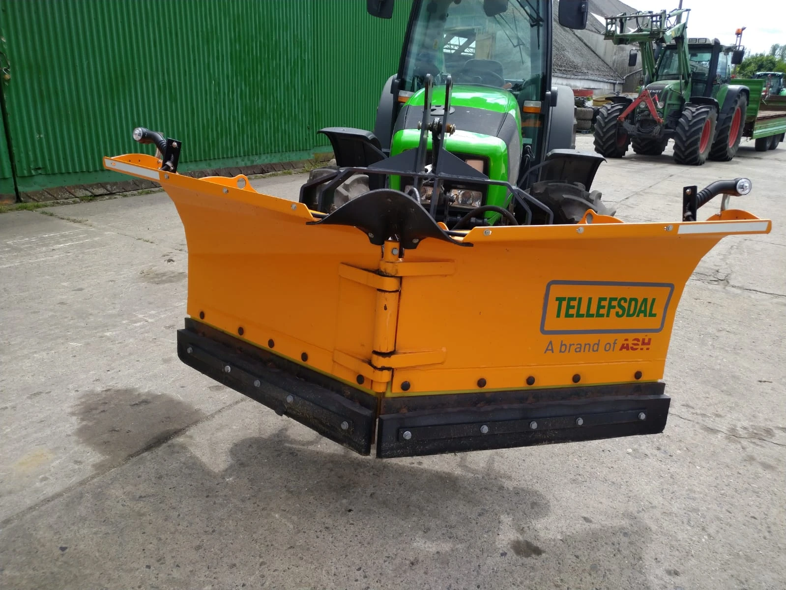 Трактор Deutz-Fahr Agroplus 420 F, снимка 4 - Селскостопанска техника - 55444181