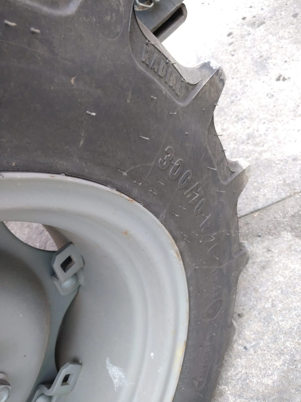 Трактор Deutz-Fahr Agroplus 420 F, снимка 17 - Селскостопанска техника - 55444181