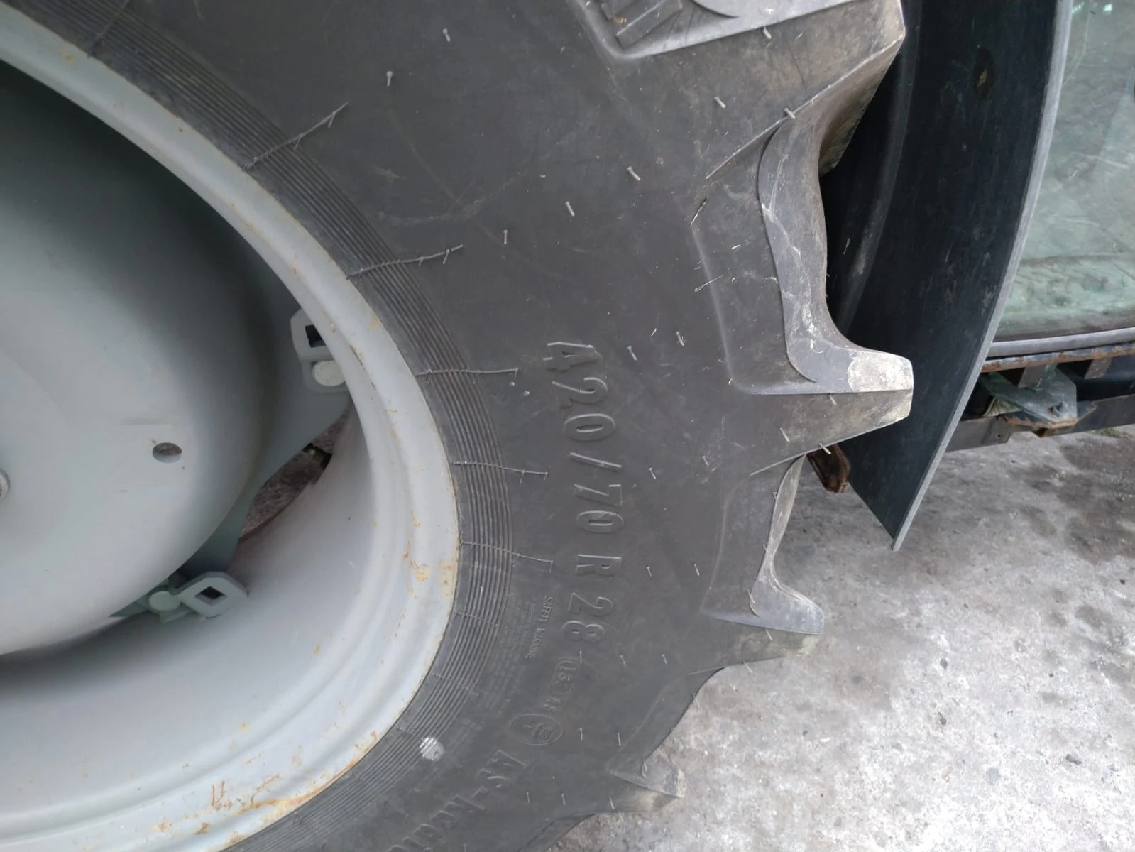 Трактор Deutz-Fahr Agroplus 420 F, снимка 13 - Селскостопанска техника - 55444181