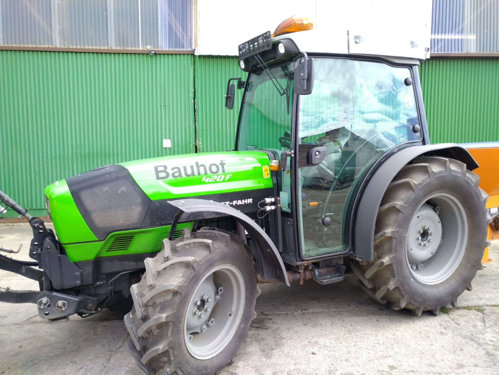 Трактор Deutz-Fahr Agroplus 420 F, снимка 2 - Селскостопанска техника - 55444181
