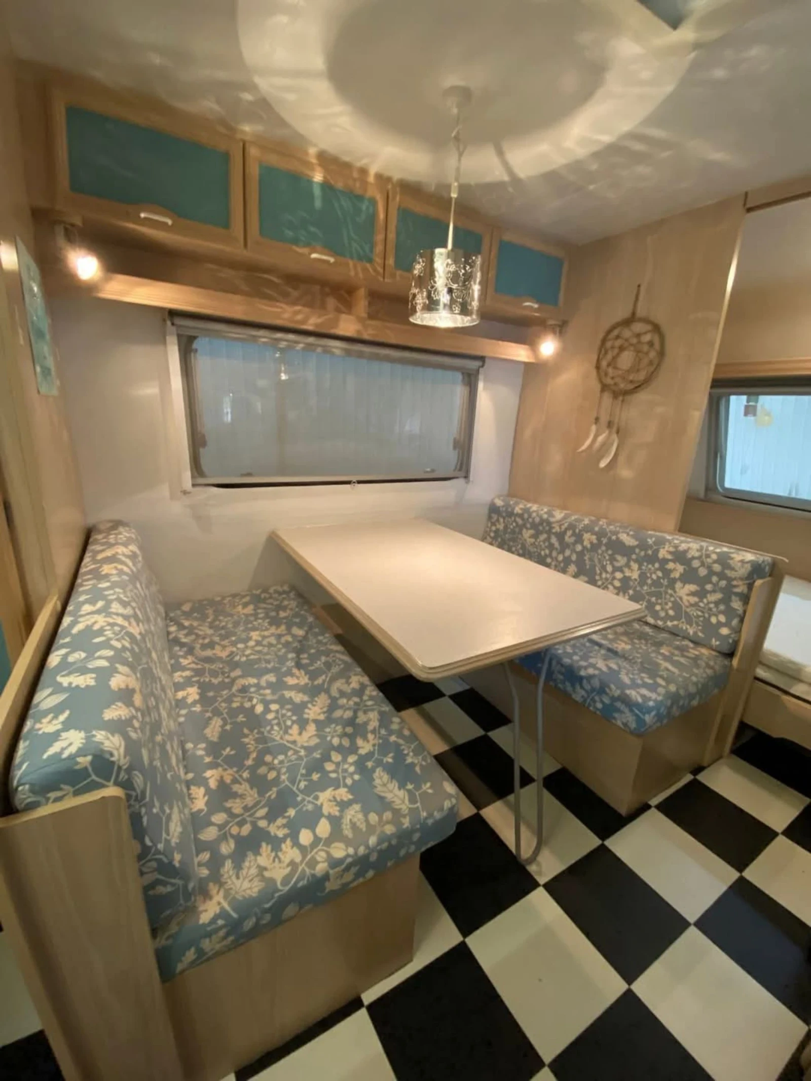 Каравана Caravelair Bamba 416 - изображение 8