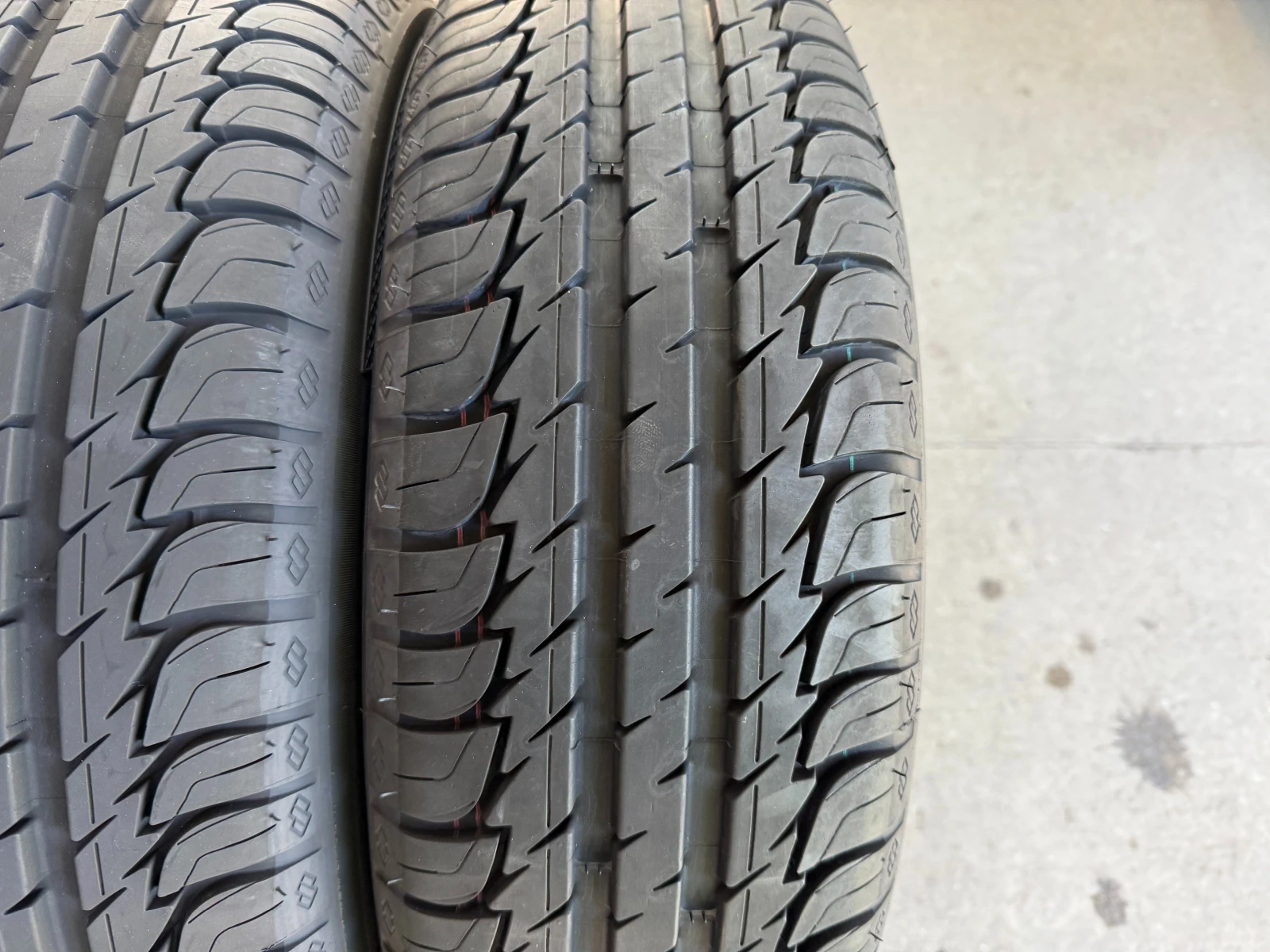Гуми Летни 195/65R15, снимка 7 - Гуми и джанти - 54928214
