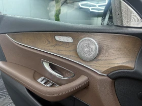 Mercedes-Benz E 220 AMG-line/KeylessGo/ 360-kamera/9gt/СОБСТВЕН ЛИЗИНГ, снимка 9