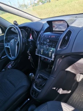 Opel Zafira Тоурер, снимка 5