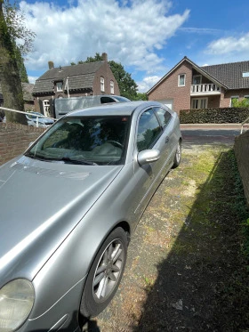 Mercedes-Benz C 220 2.2, снимка 3