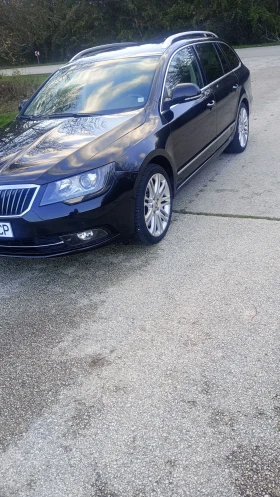 Skoda Superb Бензин , снимка 2