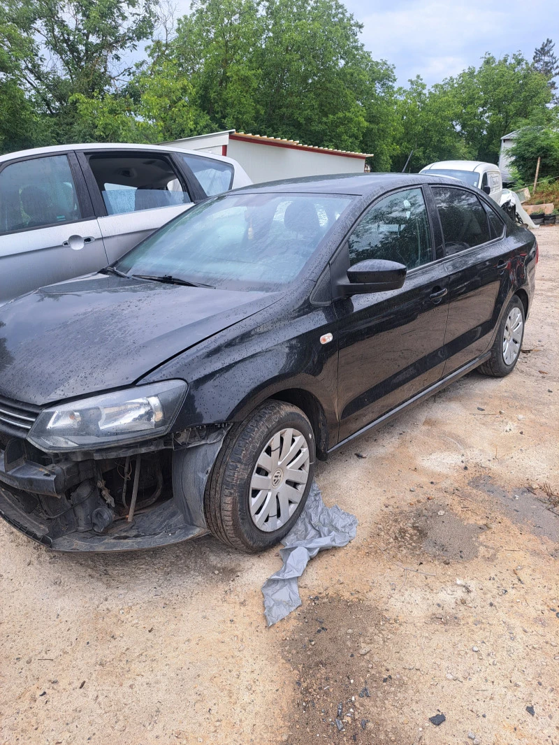 VW Polo 1600 105ks AVTOMATIK CFNA, снимка 1 - Автомобили и джипове - 46280294