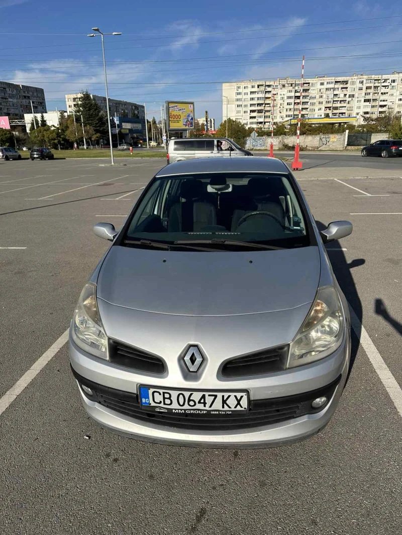 Renault Clio 1.4i 98hp, снимка 6 - Автомобили и джипове - 48370524