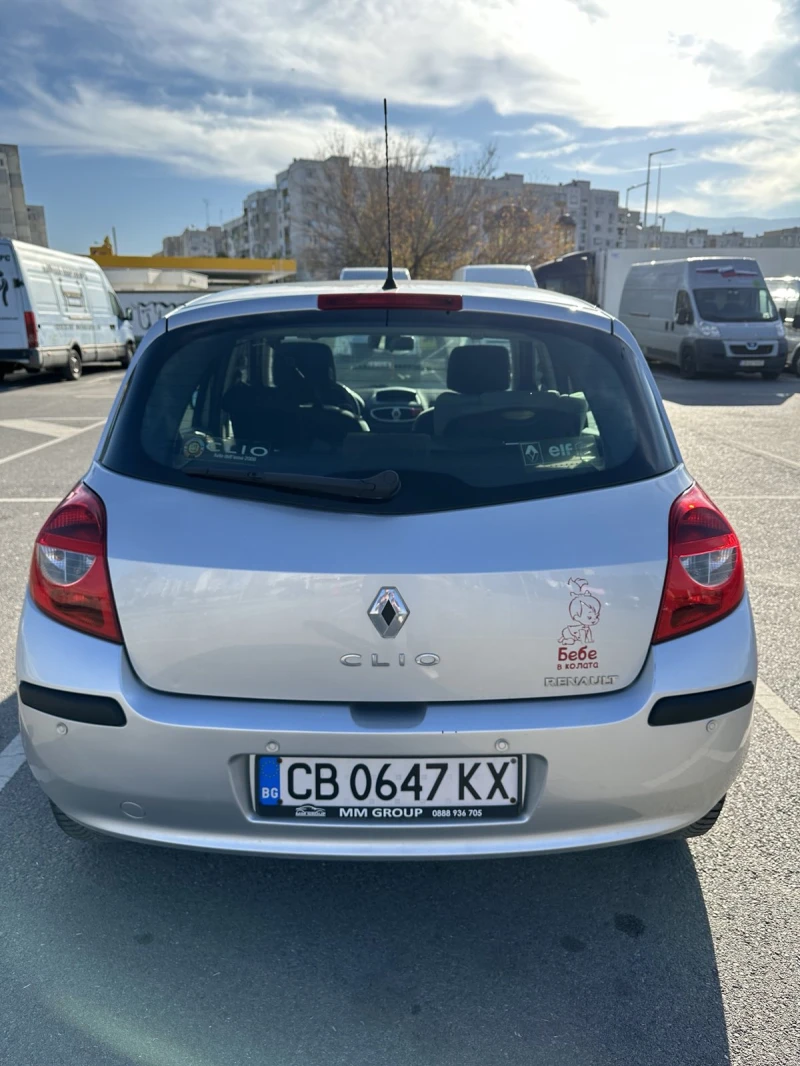 Renault Clio 1.4i 98hp, снимка 3 - Автомобили и джипове - 48370524