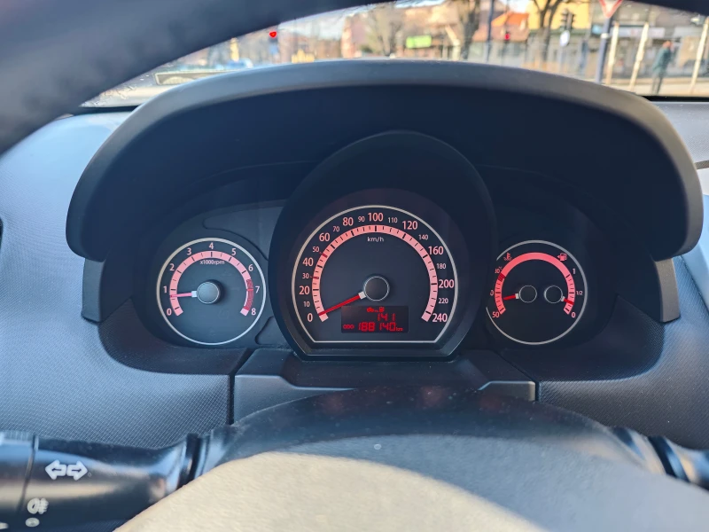 Kia Ceed 1.4 Верига Бензин/Газ, снимка 10 - Автомобили и джипове - 49560860