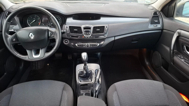 Renault Laguna 1.5 DCI, снимка 9 - Автомобили и джипове - 48910850