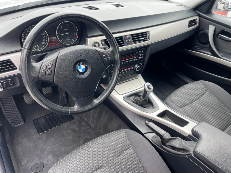 BMW 318 Edition 143к.с., снимка 9 - Автомобили и джипове - 49467984