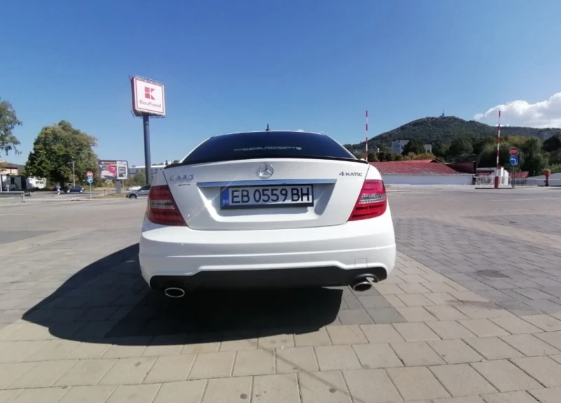 Mercedes-Benz C 250, снимка 4 - Автомобили и джипове - 51981925