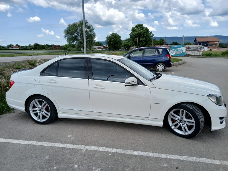 Mercedes-Benz C 250, снимка 17 - Автомобили и джипове - 51981925