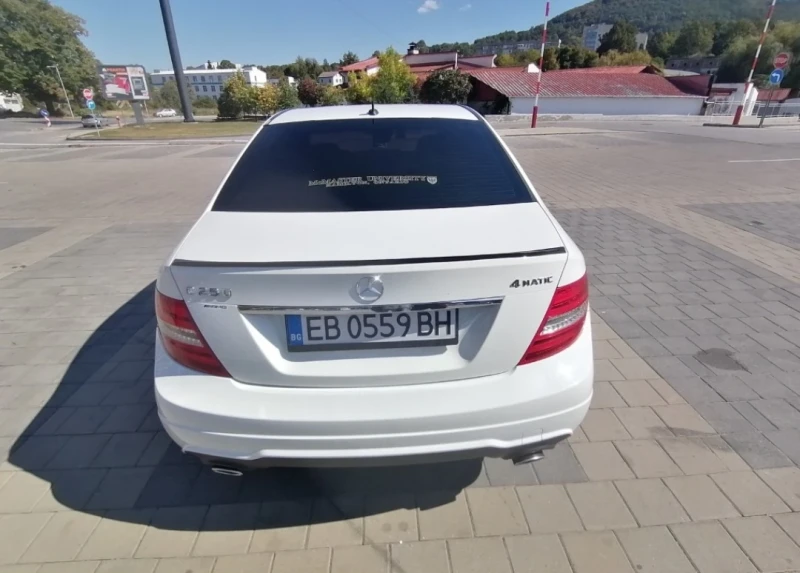 Mercedes-Benz C 250, снимка 6 - Автомобили и джипове - 51981925