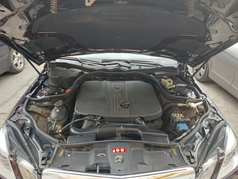 Mercedes-Benz E 250 CDI AVANTGARDE, снимка 16 - Автомобили и джипове - 51696416