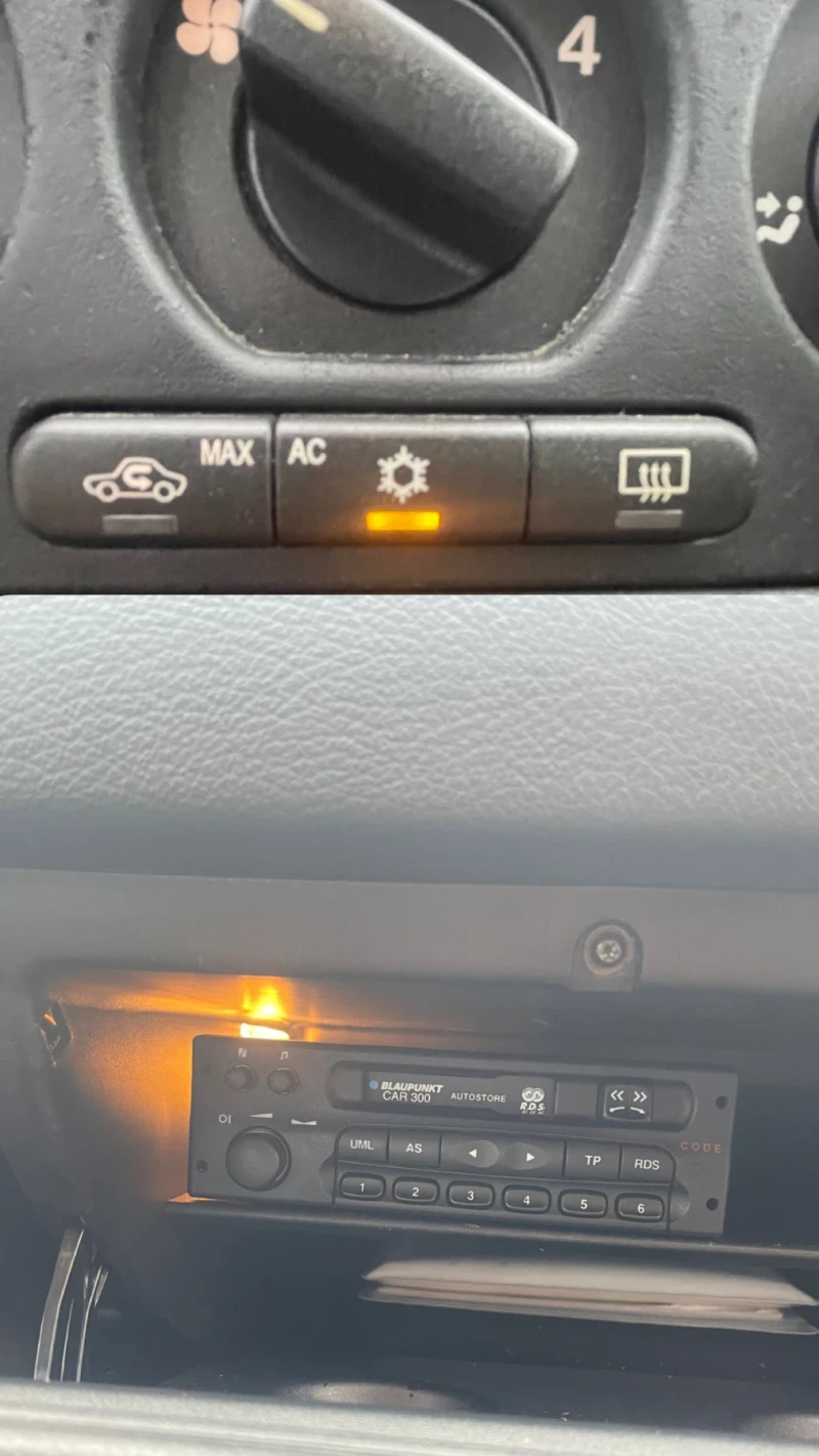 Opel Astra 1.6 Клима Стария двигател, снимка 14 - Автомобили и джипове - 52169582