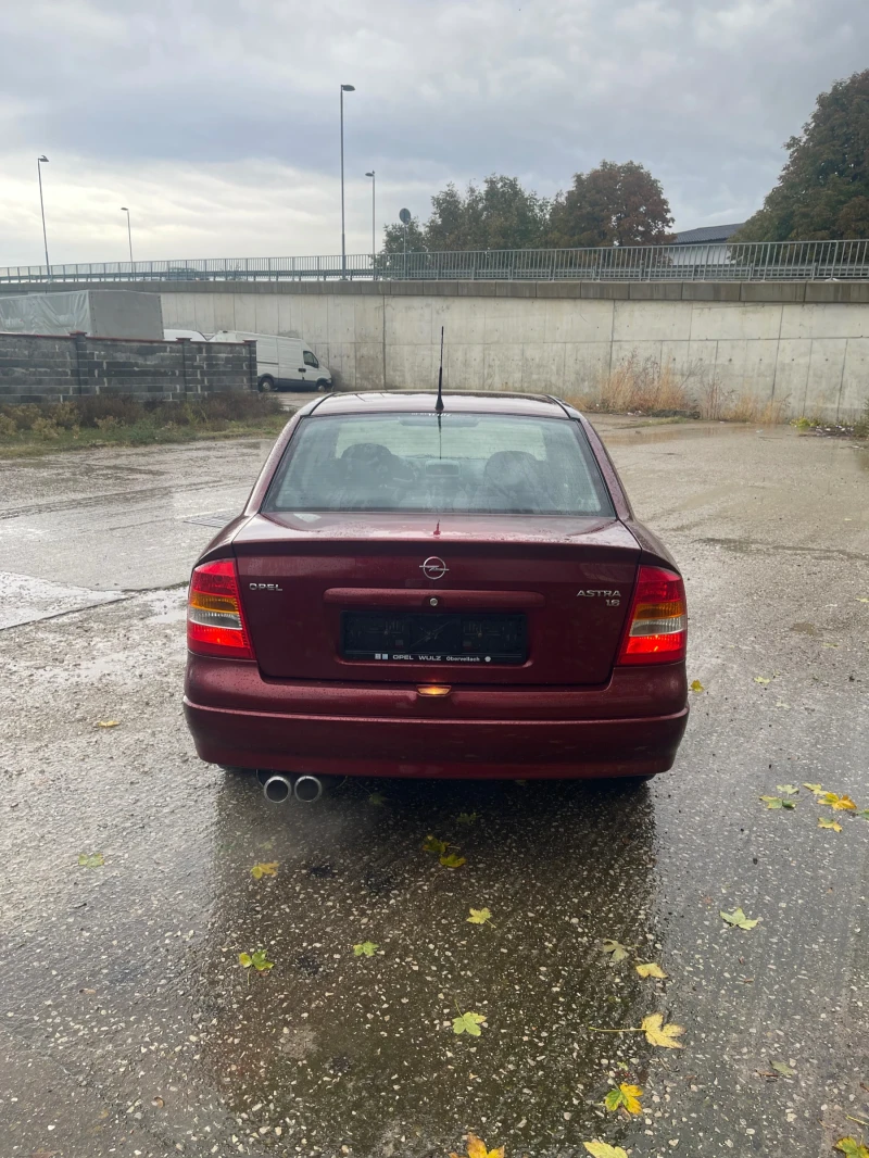 Opel Astra 1.6 Клима Стария двигател, снимка 5 - Автомобили и джипове - 52169582