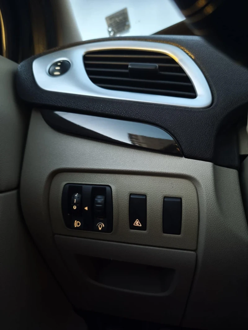 Renault Grand scenic 1.9 hdi, снимка 11 - Автомобили и джипове - 52253980