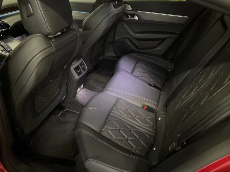 Peugeot 508 1.6PHEV/225HP/GT/360/DIGITAL/AMBI/789vPR, снимка 12 - Автомобили и джипове - 52273386