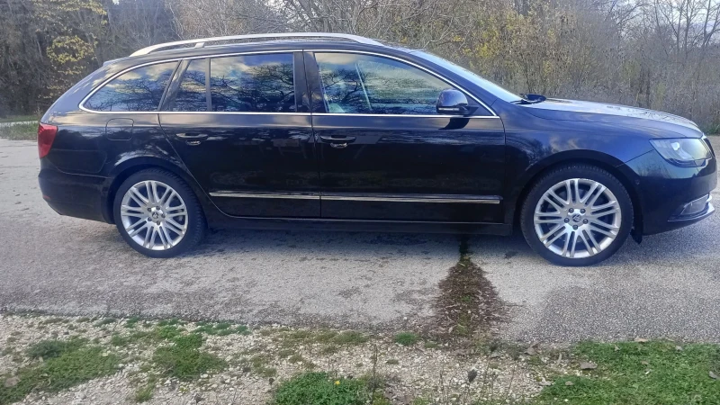 Skoda Superb Бензин , снимка 4 - Автомобили и джипове - 52711412
