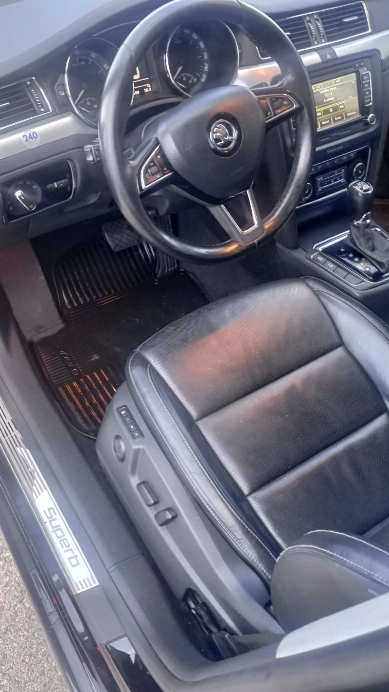 Skoda Superb Бензин , снимка 7 - Автомобили и джипове - 52711412