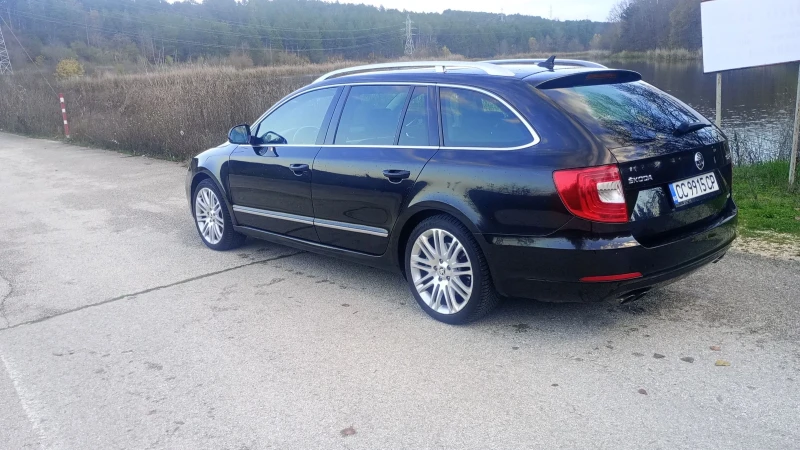 Skoda Superb Бензин , снимка 6 - Автомобили и джипове - 52711412