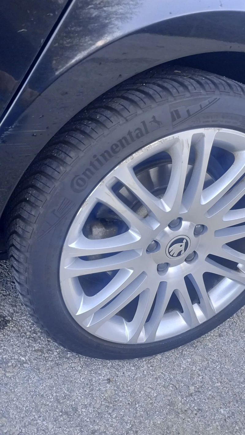 Skoda Superb Бензин , снимка 17 - Автомобили и джипове - 52711412