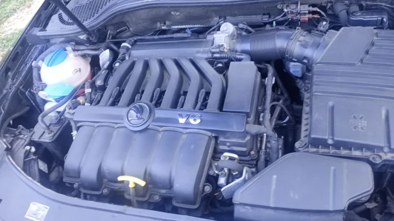 Skoda Superb Бензин , снимка 16 - Автомобили и джипове - 52711412