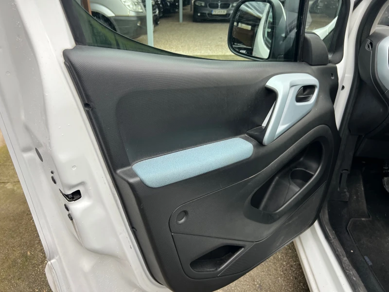 Citroen Berlingo Германия перфект, снимка 11 - Автомобили и джипове - 52927146