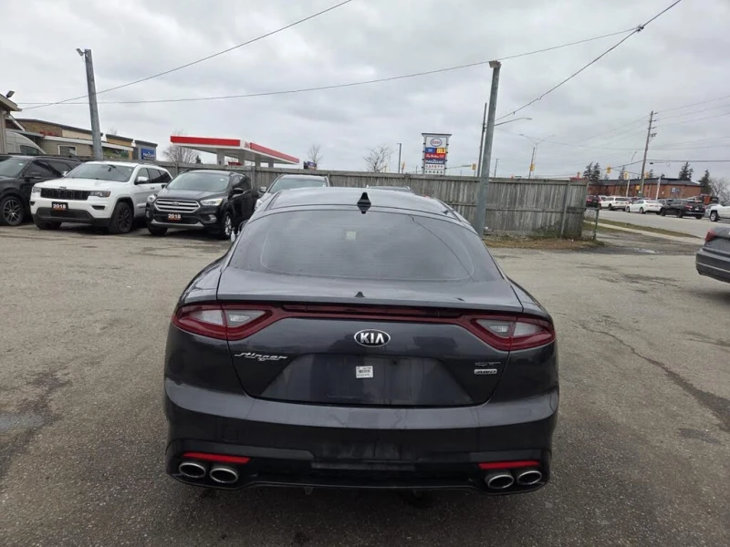 Kia Stinger ОБДУХВАНЕ* ПАМЕТ* ПАНОРАМА* ПОДГРЕВ* КОЖА* КАМЕРА*, снимка 5 - Автомобили и джипове - 53063639