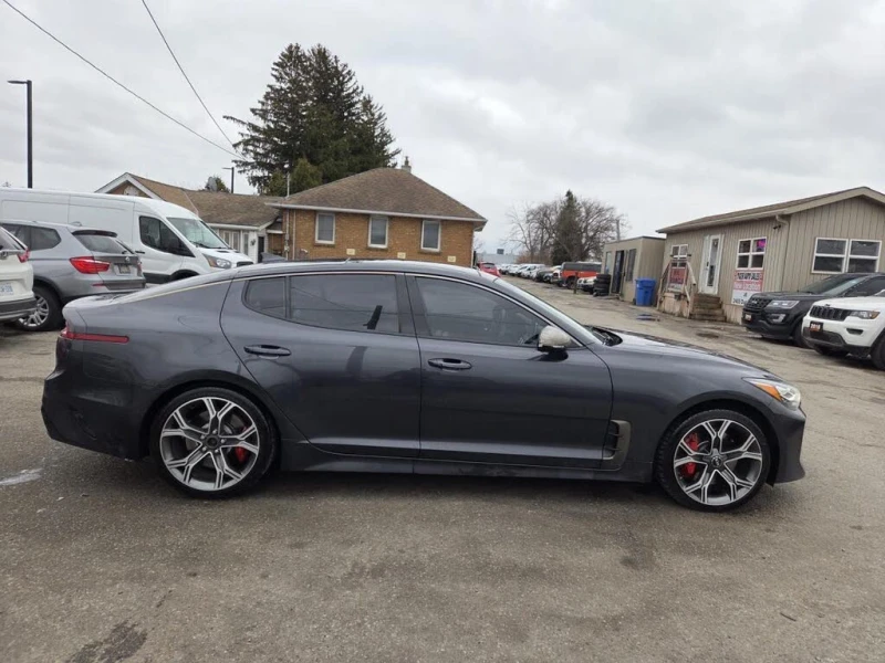 Kia Stinger ОБДУХВАНЕ* ПАМЕТ* ПАНОРАМА* ПОДГРЕВ* КОЖА* КАМЕРА*, снимка 7 - Автомобили и джипове - 53063639