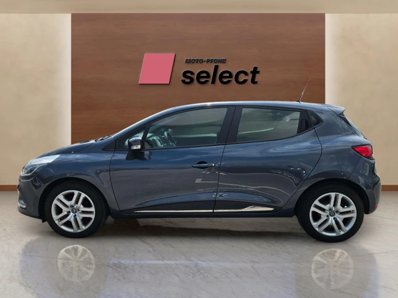 Renault Clio 1.0i, снимка 8 - Автомобили и джипове - 53268418