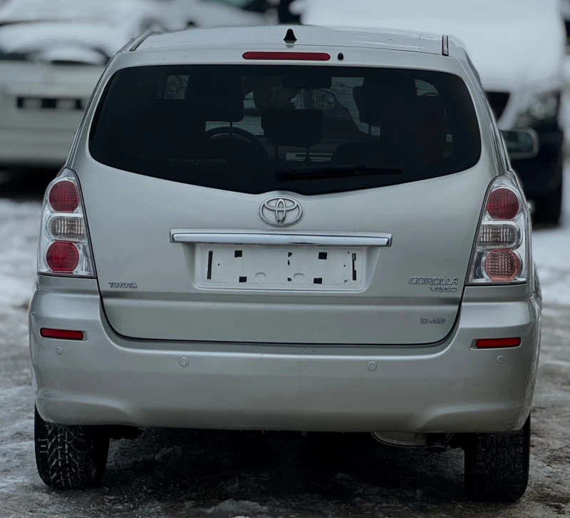 Toyota Corolla verso 2.2 D-4D, 136 к.с, снимка 5 - Автомобили и джипове - 53379890