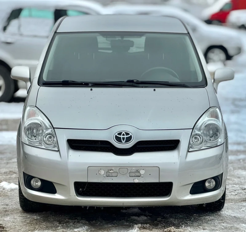 Toyota Corolla verso 2.2 D-4D, 136 к.с, снимка 2 - Автомобили и джипове - 53379890