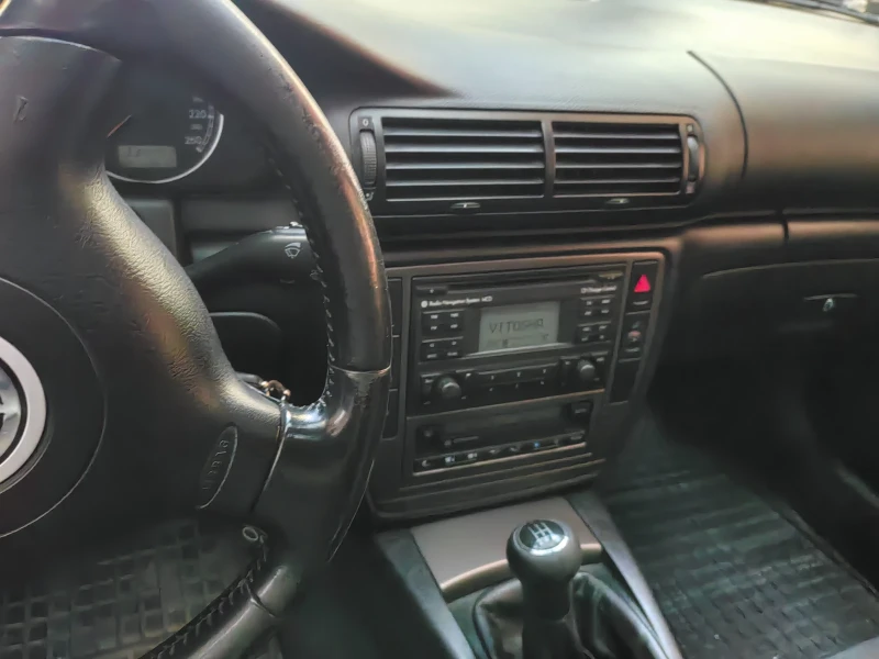 VW Passat Variant , снимка 4 - Автомобили и джипове - 53479292