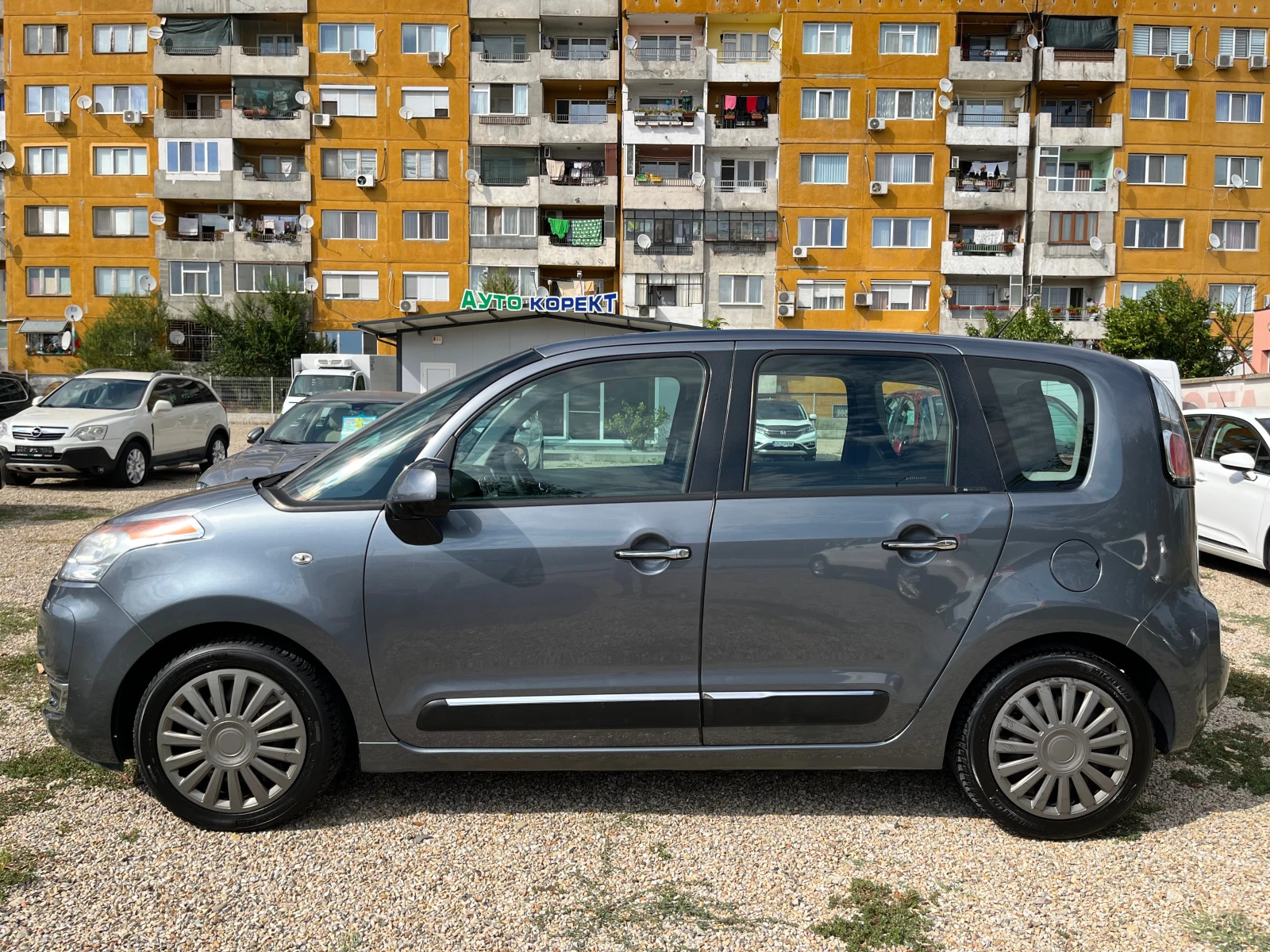 Citroen C3 Picasso 1.6i ГАЗ  - изображение 8