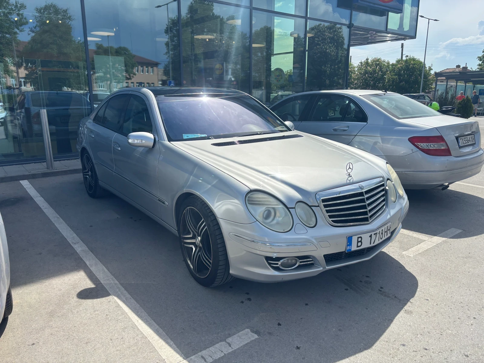 Mercedes-Benz E 500  - изображение 2