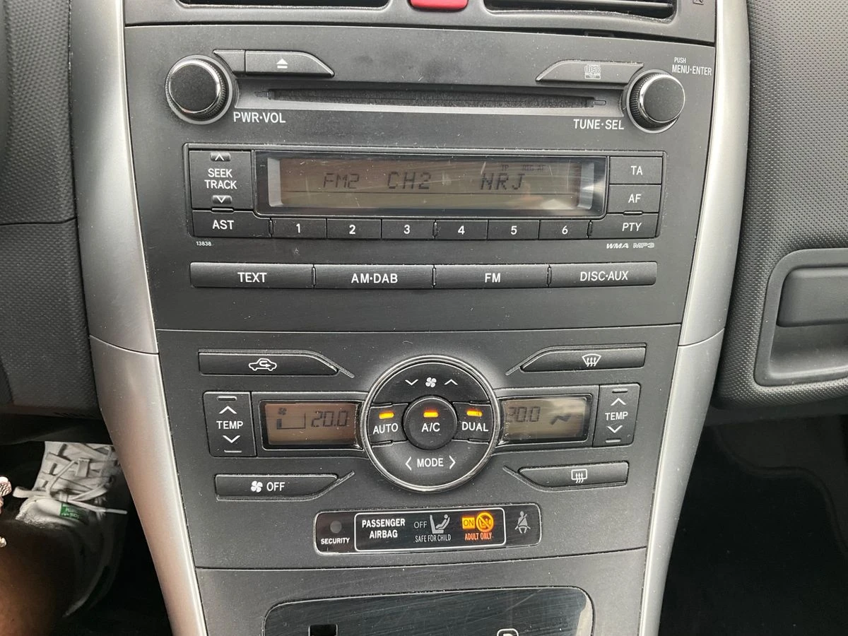 Toyota Auris 1.4 Turbodiesel - изображение 5