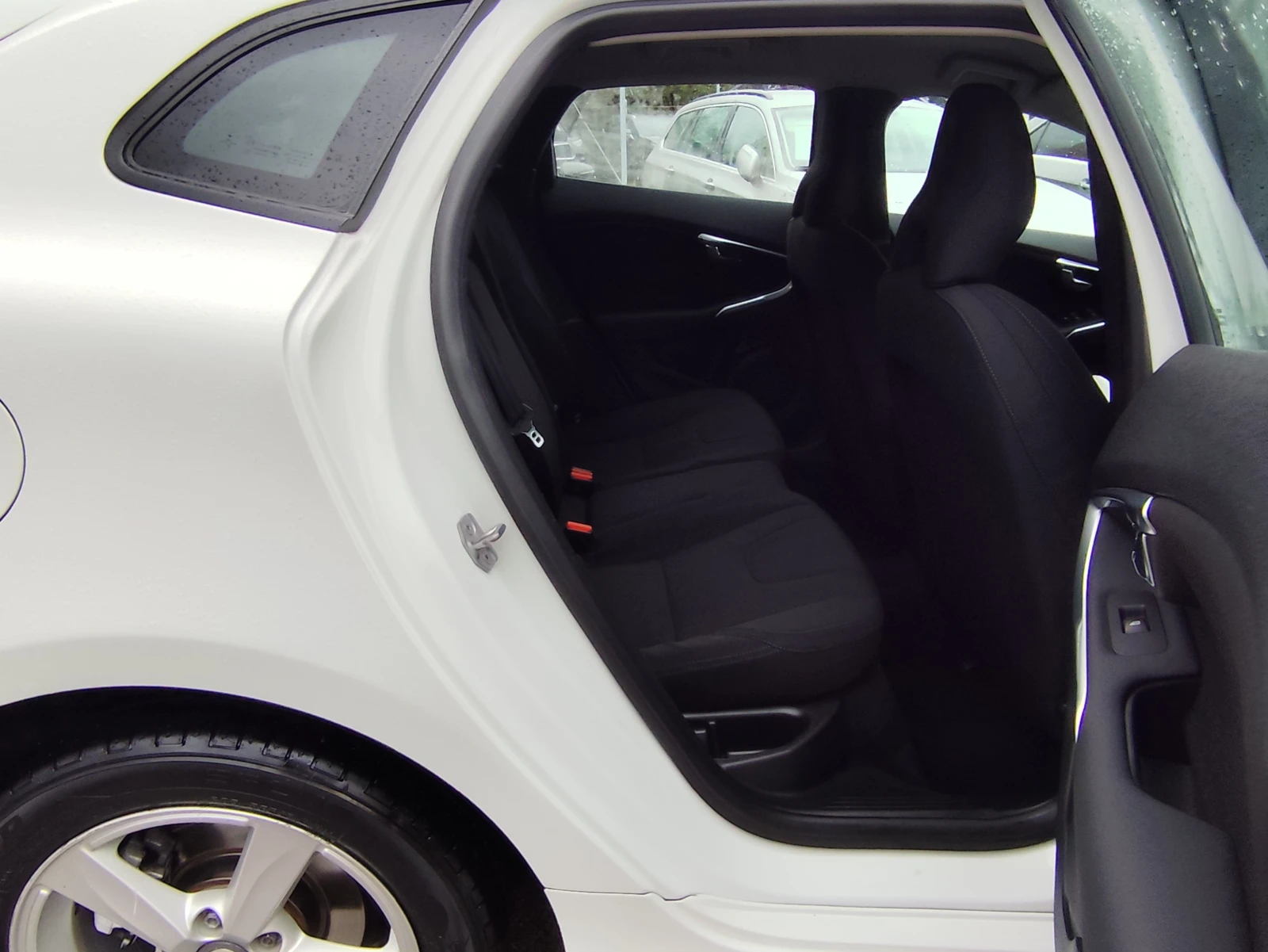 Volvo V40 1.6D* EURO5B* KLIMA*  | Mobile.bg   11