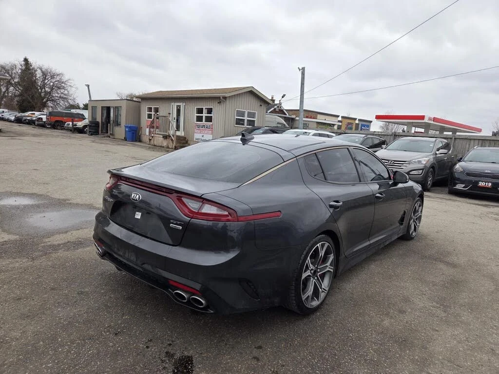 Kia Stinger ОБДУХВАНЕ* ПАМЕТ* ПАНОРАМА* ПОДГРЕВ* КОЖА* КАМЕРА* - изображение 4