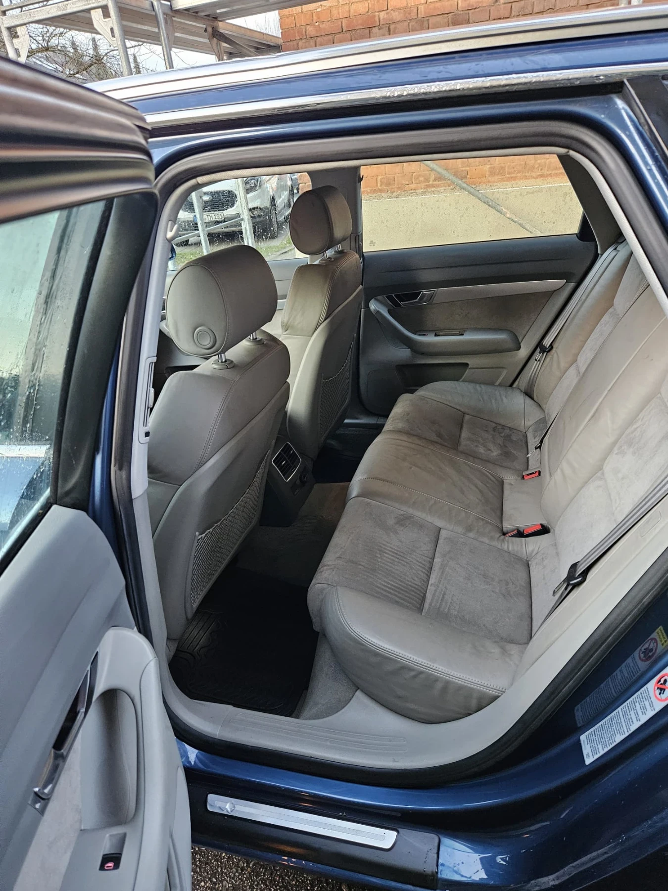 Audi A6 2.0 140к.с 6 с.к, снимка 10 - Автомобили и джипове - 53623655