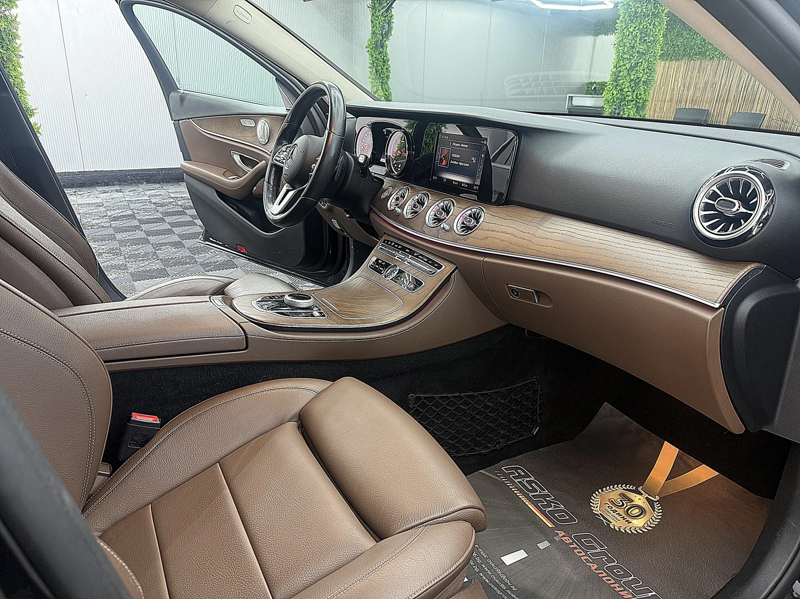 Mercedes-Benz E 220 AMG-line/KeylessGo/ 360-kamera/9gt/�������� ������ | Mobile.bg � ����������� 13