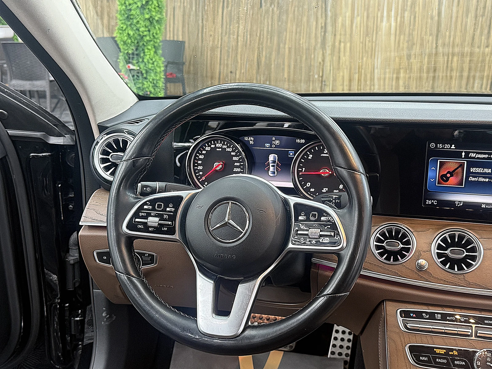 Mercedes-Benz E 220 AMG-line/KeylessGo/ 360-kamera/9gt/�������� ������ | Mobile.bg � ����������� 12