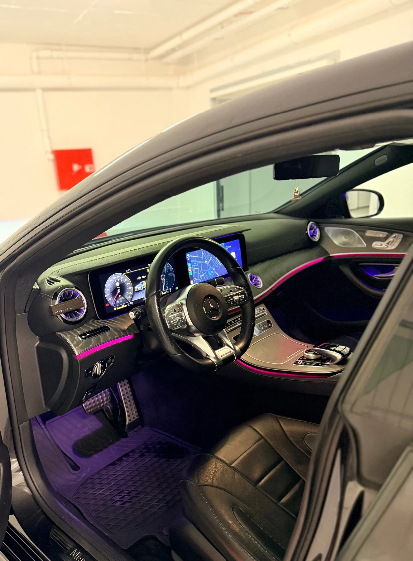 Mercedes-Benz CLS 350 | 4MATIC | AMG | 99 000 KM, снимка 14 - Автомобили и джипове - 54839154