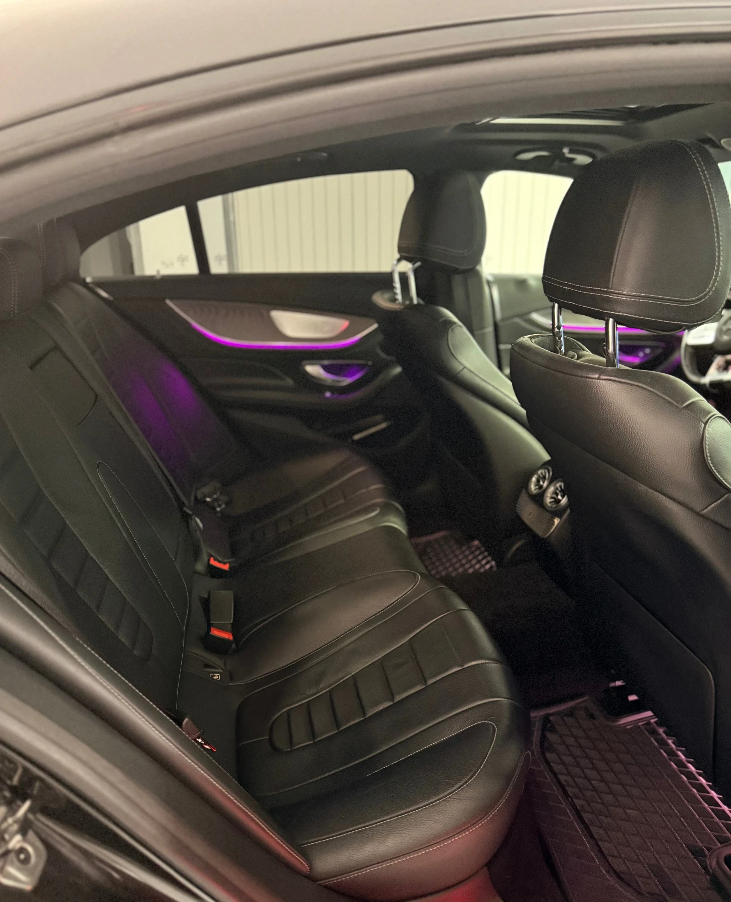 Mercedes-Benz CLS 350 | 4MATIC | AMG | 99 000 KM, снимка 11 - Автомобили и джипове - 54120534