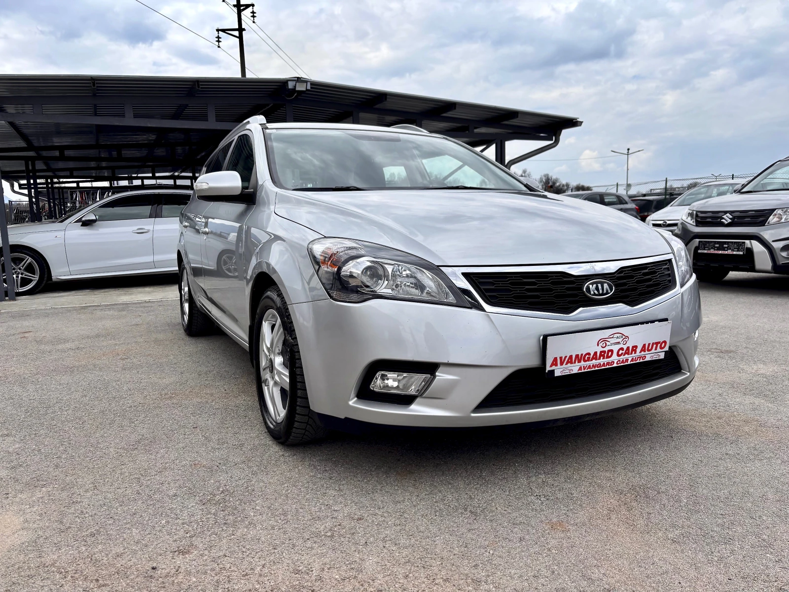 Kia Ceed, снимка 2 - Автомобили и джипове - 54135495