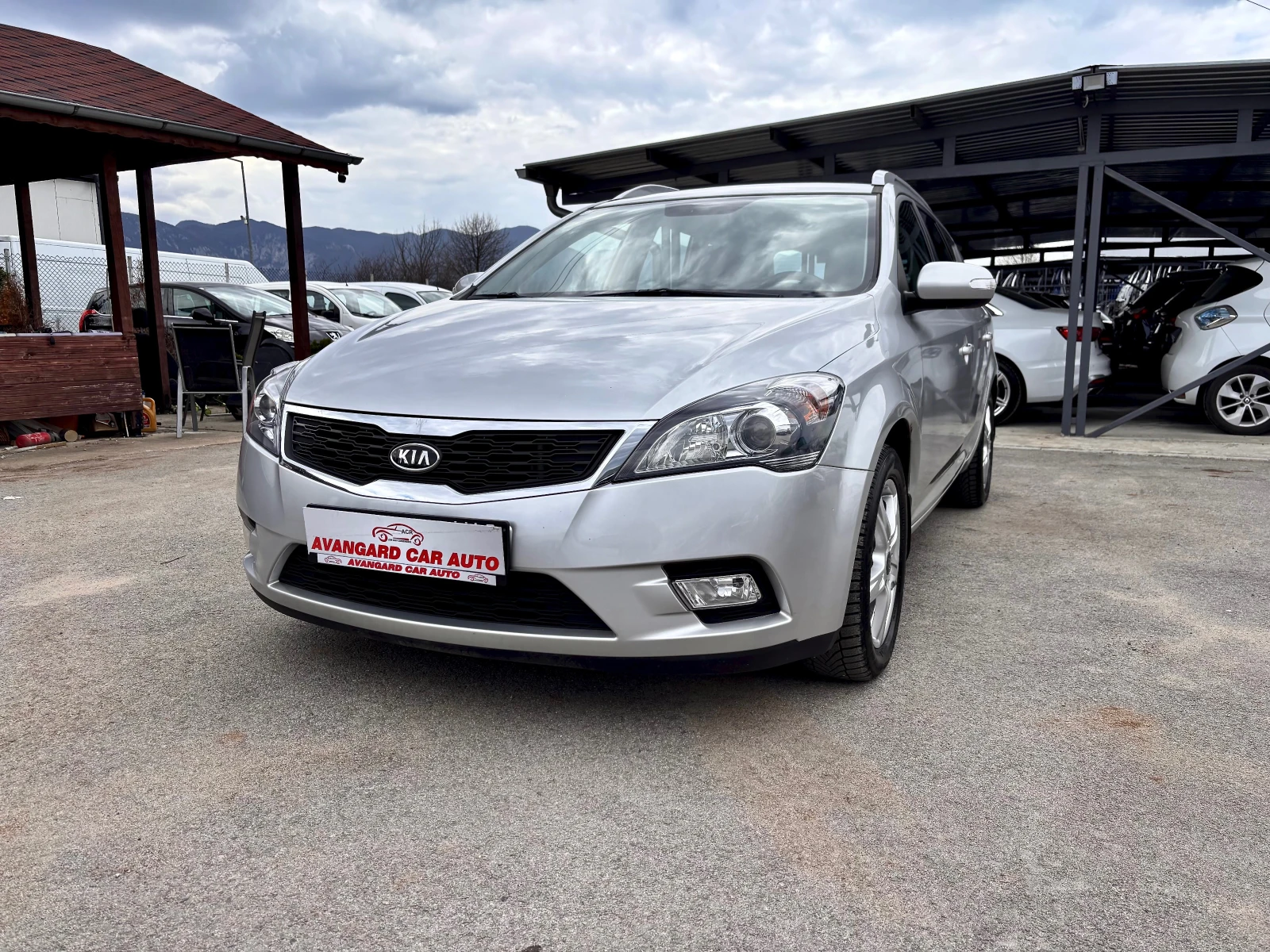 Kia Ceed, снимка 3 - Автомобили и джипове - 54135495